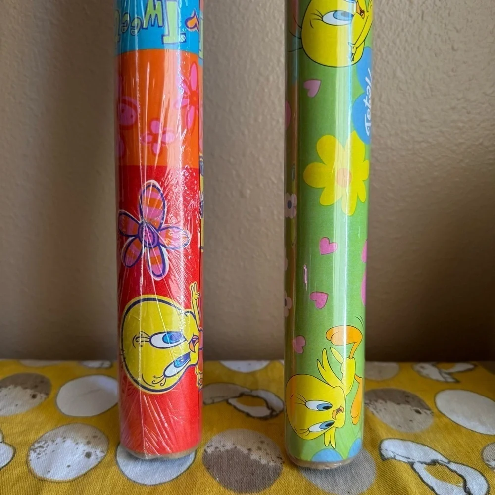 Vintage 1999/2000 Hallmark NIP Tweety Bird wrapping paper tubes set of 2